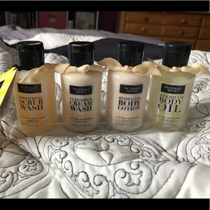 NWT VS Ultimate Moisture To Go- Coconut Milk